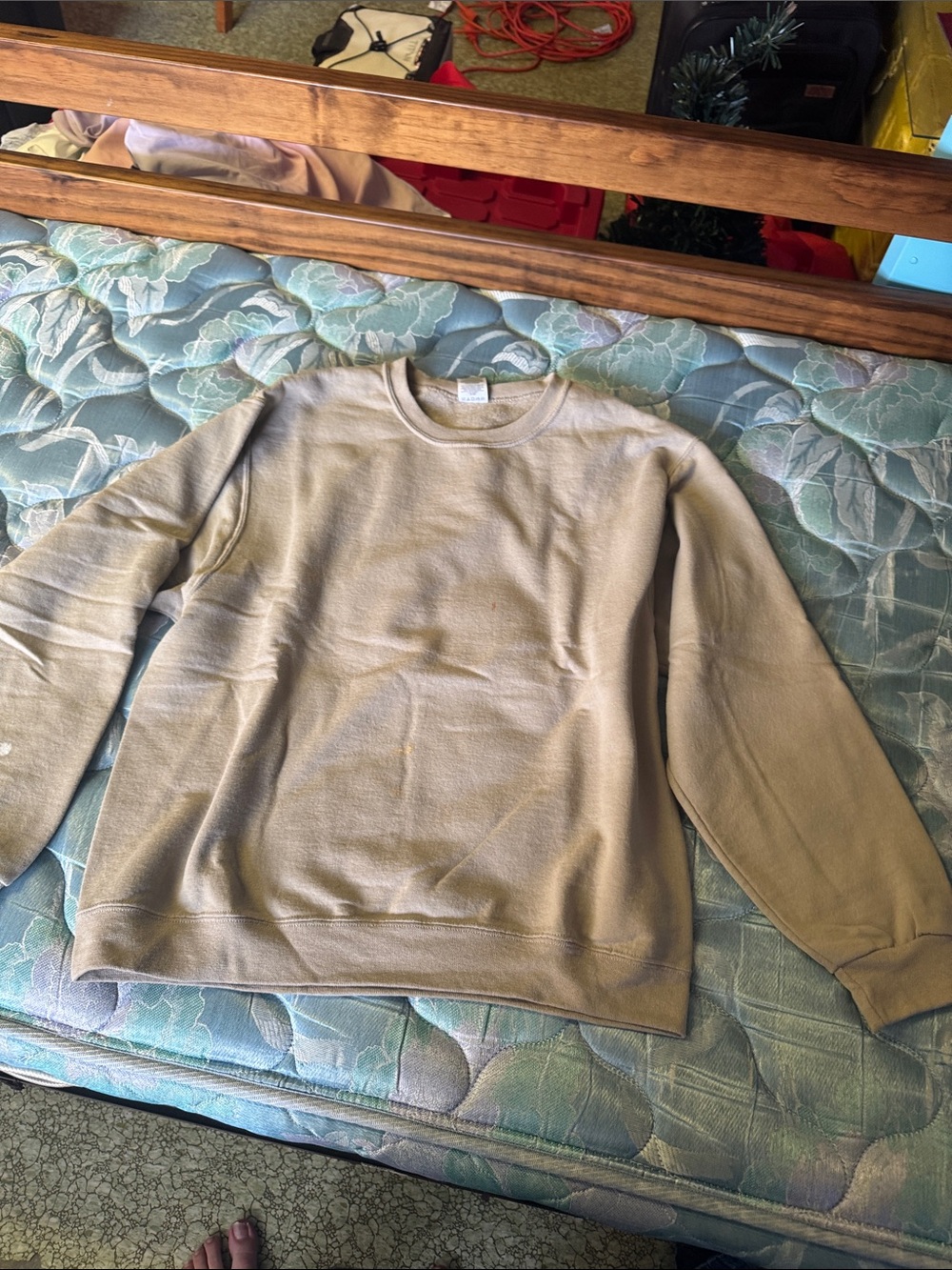 Jerzees Men's Crewneck Sweatshirt in Tan